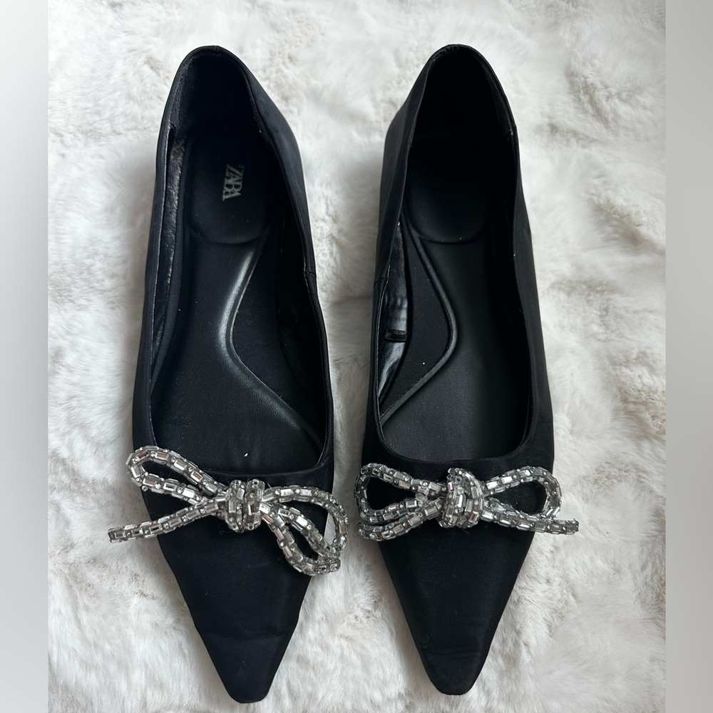 ZARA Black Pointed Toe Embellished Bow Flats - Picture 2 of 7
